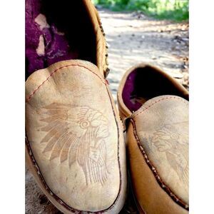 Vintage Leather Slipper Moccasins With Embossed Indian Chief‎ Head And Wool...
